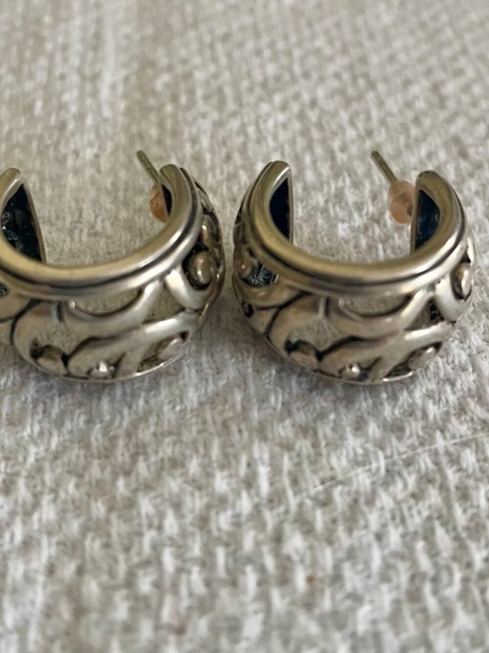 SILPADA .925 SILVER FILIGREE SCROLL HOOPS